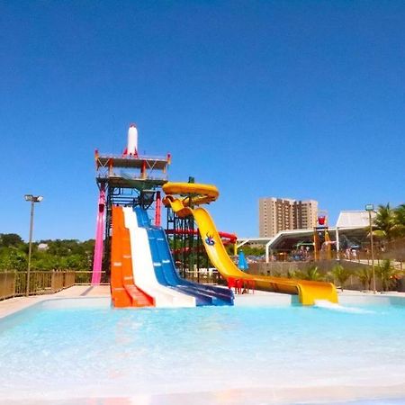 Piazza Diroma Acqua Park Hotel Caldas Novas Bagian luar foto